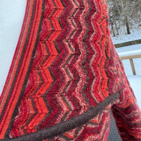 Urchin Women’s Sweater - Picture 2 of 7